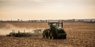 John Deere presenta sus novedades de producto y tecnologías para los segmentos lácteo y ganadero y cereales John Deere