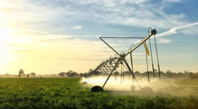 Lamenta que los agricultores leoneses tengan que soportar cada año mayores costes por el agua de riego pivots