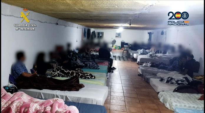 Desarticulada una organización criminal internacional que introducía migrantes de manera irregular y los empleaba en fincas agrícolas operación migrantes irregulares