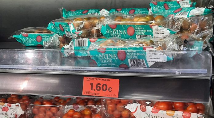 Denuncia que Mercadona vende tomate marroquí disfrazado de español en plena campaña nacional tomates cherry