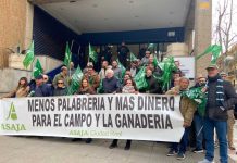 Ganaderos de Ciudad Real se concentran para exigir soluciones urgentes por la lengua azul concentración de ganaderos