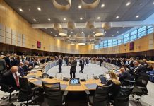 Critica que las instituciones europeas siguen sin dar respuesta a la urgencia del sector agrario Ministros agricultura