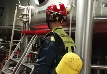 Fallece un trabajador tras quedar atrapado en una cisterna en una conocida bodega de Valdepeñas bomberos