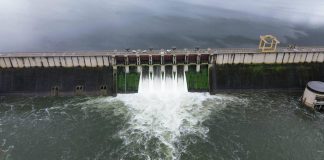 Vídeo. El mayor embalse de España comienza a desembalsar