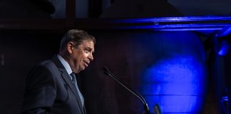 El Gobierno insiste en la creación de una plataforma con tierras agrarias para facilitar el relevo generacional