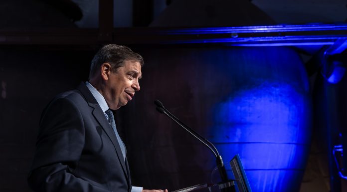 El Gobierno insiste en la creación de una plataforma con tierras agrarias para facilitar el relevo generacional