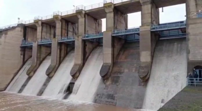 La presa de la Vega del Jabalón comienza a desembalsar al no cumplir con las garantías de seguridad exigidas