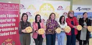 La Diputación de Ciudad Real destaca la calidad del pan de cruz que se elabora en la provincia