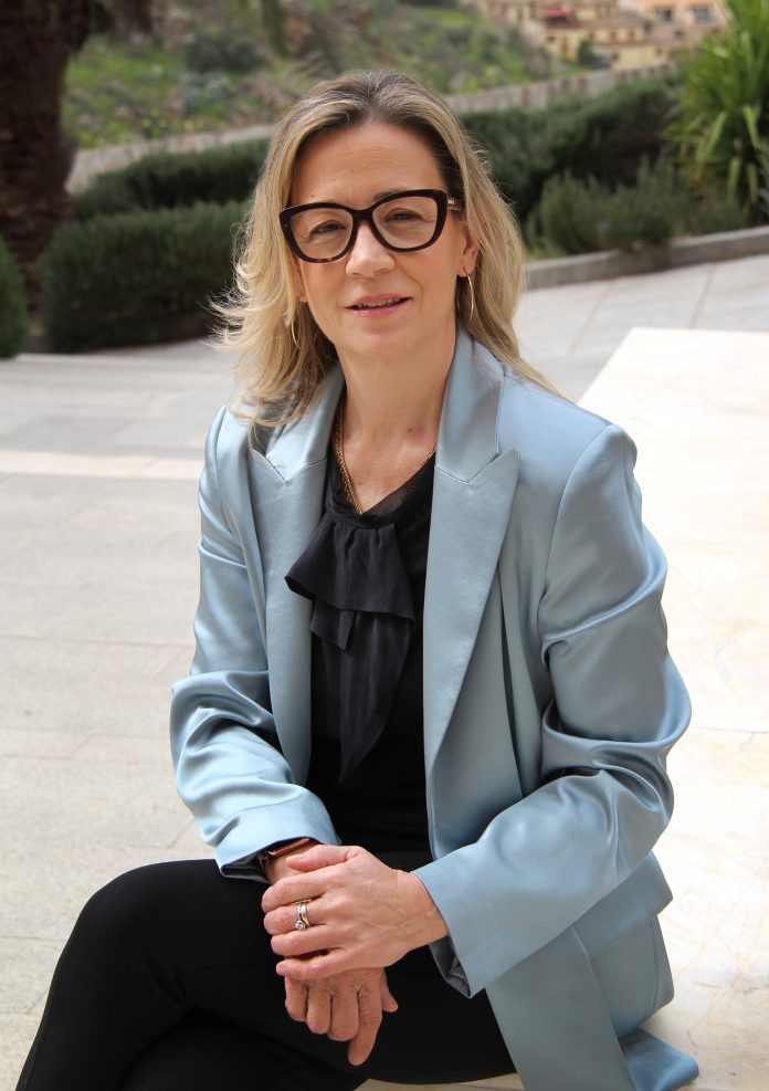 Lola Merino AMFAR Lola Merino