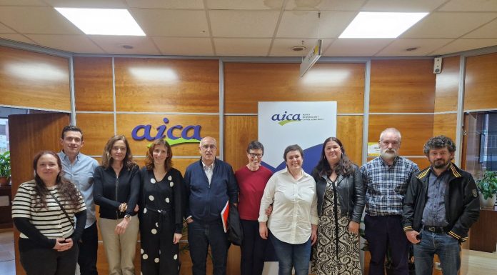 Ya hay ganaderos obligados a tirar la leche por negarse a firmar contratos “abusivos”