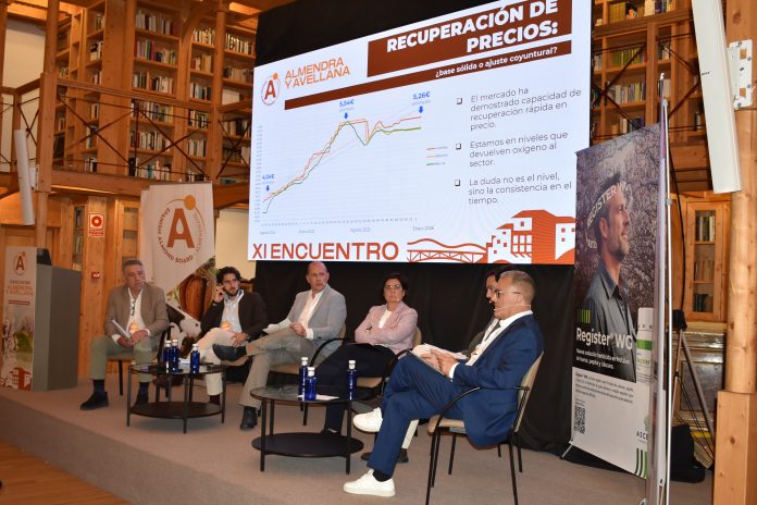 Foro almendra