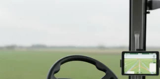 El autoguiado RTK ya no es solo para los grandes: una startup zamorana lo vende por 2.499€ sin licencias autoguiado tractor