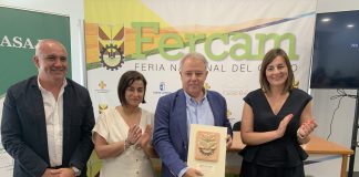 ASAJA Ciudad Real reconoce la labor de Antonio Gómez Olmos, editor de AgroCLM premio Antonio Gómez ASAJA CR fercam