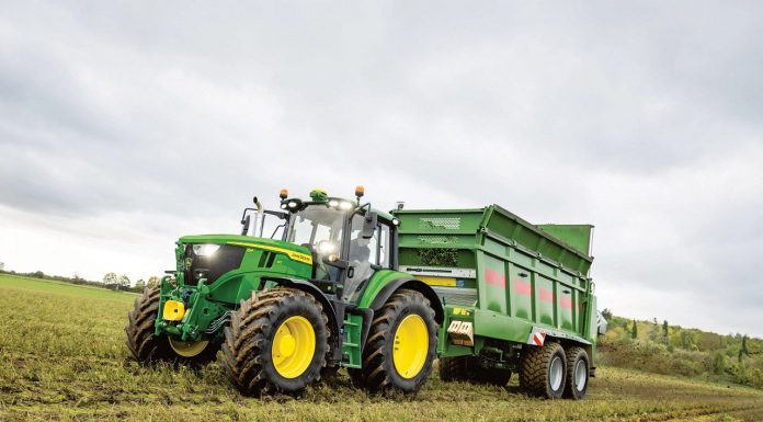 John Deere actualiza la serie del tractor 6M para el año 2027 John Deere