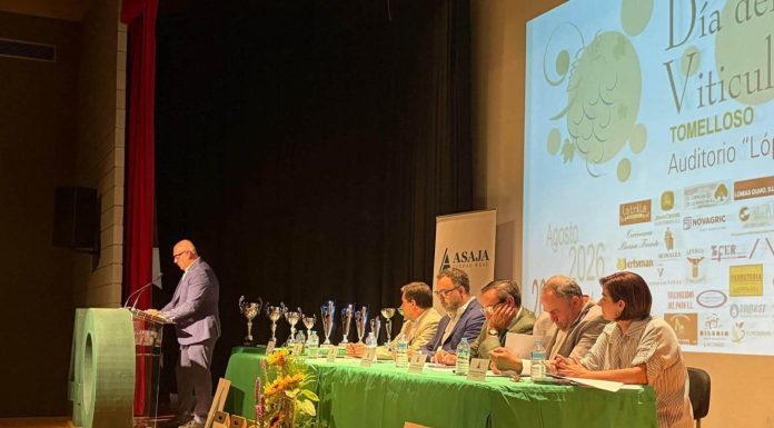 ASAJA reivindica agua y rentabilidad para garantizar el futuro del viñedo Emilio Cepeda