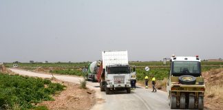 Suministran zahorra para mejorar varios caminos rurales de Tomelloso arreglo caminos rurales