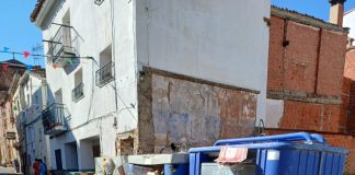 Opinión. Los contenedores desbordados no pueden seguir siendo la imagen de nuestro pueblo. Patricia García. Alcaldesa de Valdemoro-Sierra basura contenedores