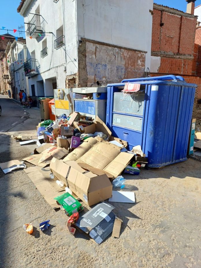 basura contenedores basura contenedores
