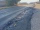Investiga a un camionero por verter uva en la calzada, provocando un grave accidente uva en la calzada