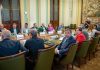 El ministro de Agricultura anuncia la continuidad del apoyo del Gobierno para compensar el sobrecoste del gasóleo agrícola Reunión sector agrario