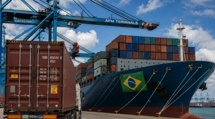 Unión de Uniones tacha de “irresponsable” a la Comisión Europea por las importaciones cárnicas procedentes de Brasil mercancías Brasil