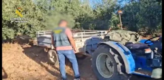 La Guardia Civil recupera en Sevilla un tractor robado en una finca de Umbrete tractor robado