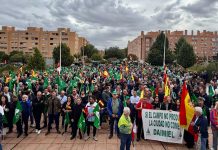 Cientos de agricultores y ganaderos se manifiestan en Toledo y anuncian nuevas movilizaciones concentración ASAJA Toledo