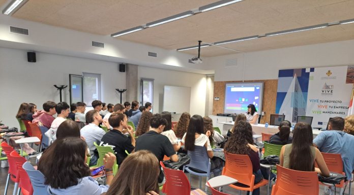 La UCLM reúne a especialistas para abordar la comunicación del vino como motor de desarrollo rural sostenible Universidad de Castilla-La Mancha (UCLM)