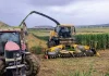 Alerta de que el cultivo del maíz en Aragón está abocado a desaparecer si no se adoptan medidas urgentes cosechadora de maíz