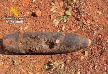 Un agricultor encuentra un proyectil de artillería de la Guerra Civil en su finca proyectil en finca