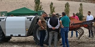 El potencial de los tractores eléctricos autónomos ya se ve en el campo tractor autónomo